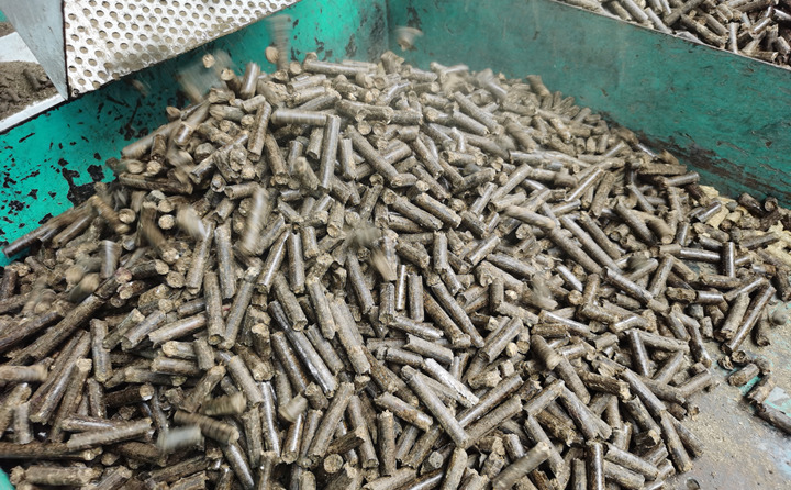 日照木屑顆粒機生物質燃料顆粒 日照木屑顆粒機生物質燃料顆粒