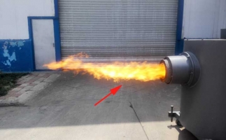 山西客戶來廠驗(yàn)收設(shè)備，生物質(zhì)燃燒機(jī)一次性點(diǎn)火成功。